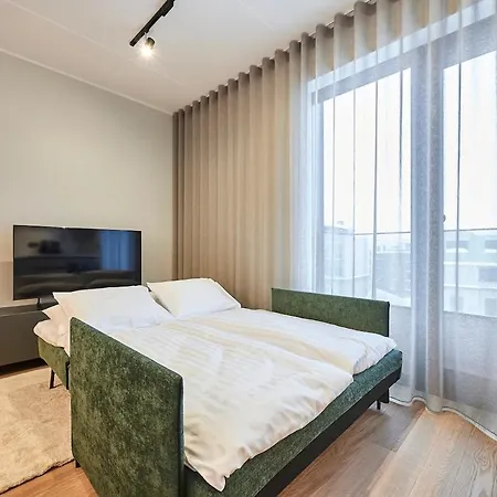 Brand New 2026 - Self Check-in - Balcony - Near Hilton Apartmán