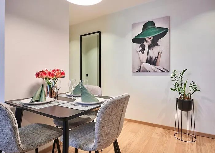 Brand New 2026 - Self Check-in - Balcony - Near Hilton *