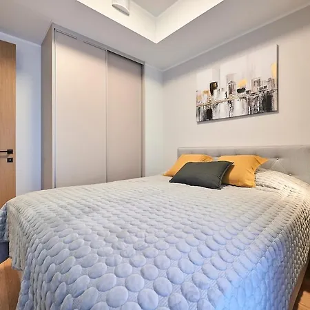 Apartman Brand New 2026 - Self Check-in - Balcony - Near Hilton